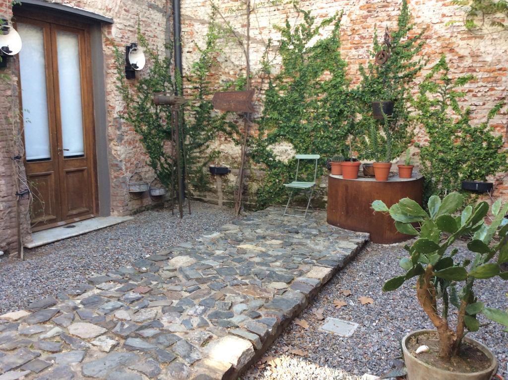 Las Glicinas Boutique Apartments コロニア・デル・サクラメント エクステリア 写真